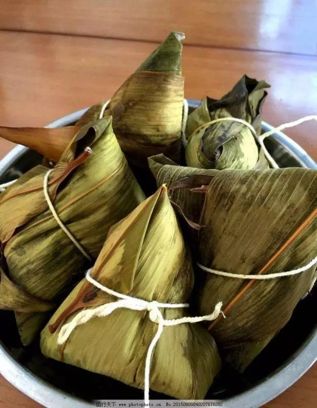 端午我媽送來袋粽子,老公一連吃了十個,等他吃完我平靜的提離婚