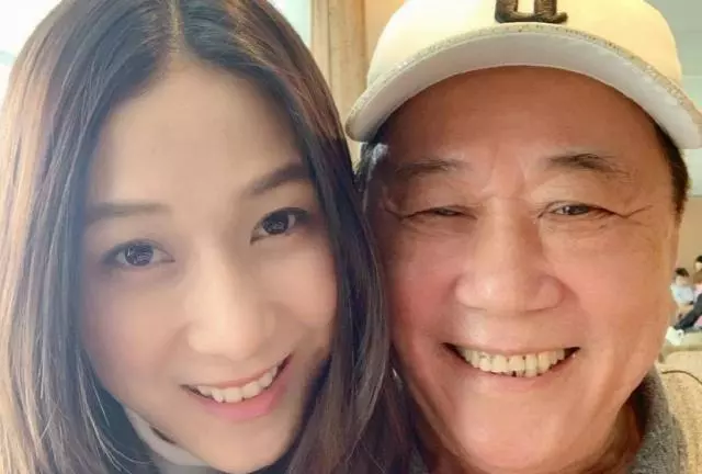 35歲鍾嘉欣攜一雙兒女去見前輩,米雪抱著7個月大Jared好似一家人