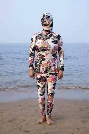 看到越南女騎士這麼穿, 你就知道一件事...