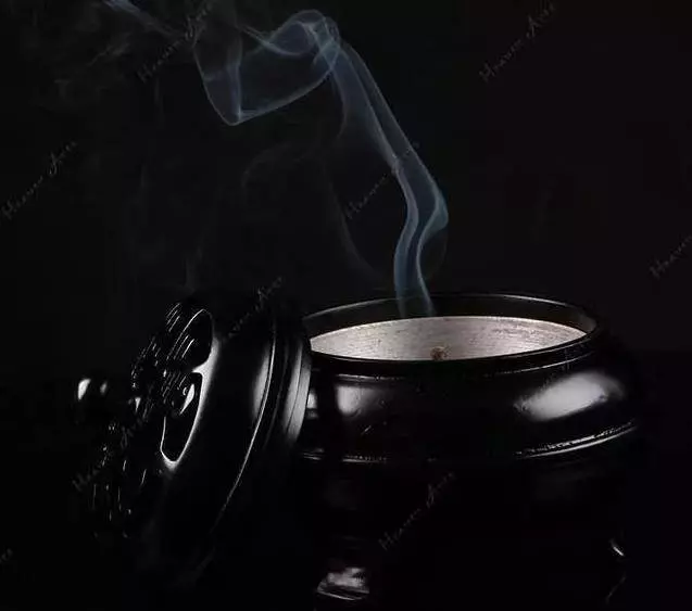 你家有燒剩的香灰嗎?有大用處!現在知道還不晚,快去找找