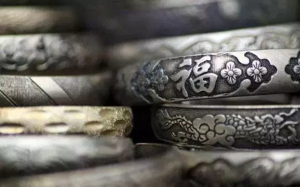 你家有燒剩的香灰嗎?有大用處!現在知道還不晚,快去找找