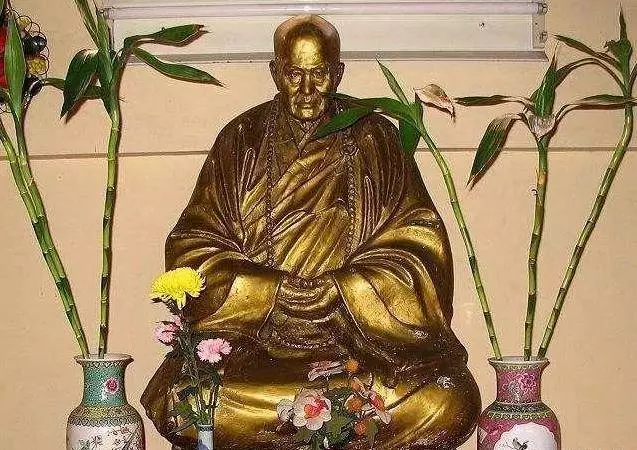 你家有燒剩的香灰嗎?有大用處!現在知道還不晚,快去找找