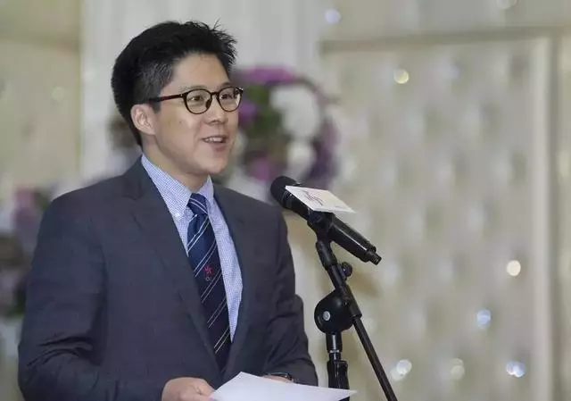 難怪郭晶晶忽胖忽瘦,原來三寶都一歲了……