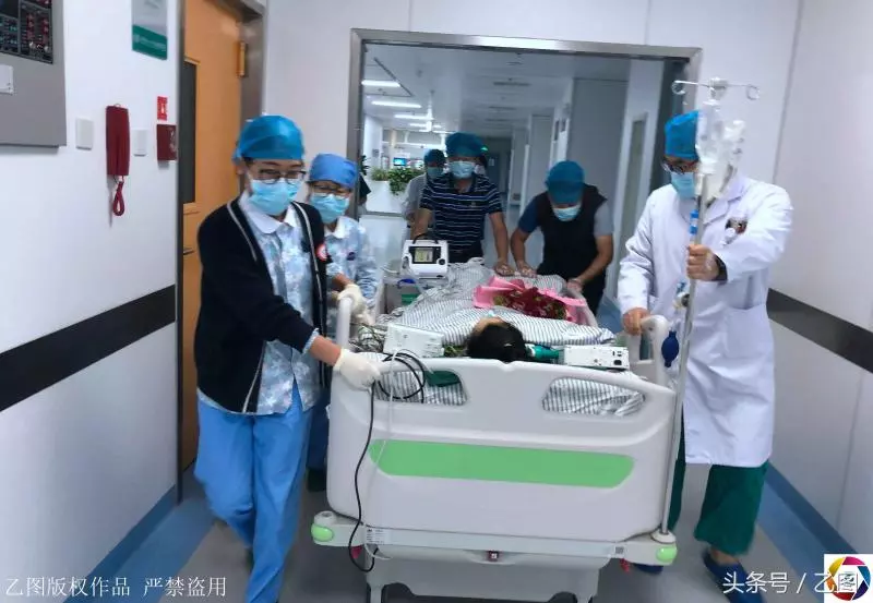 29歲婷婷,年輕媽媽生下寶寶再也沒睜開眼睛,家人含淚捐器官,讓5人獲新生