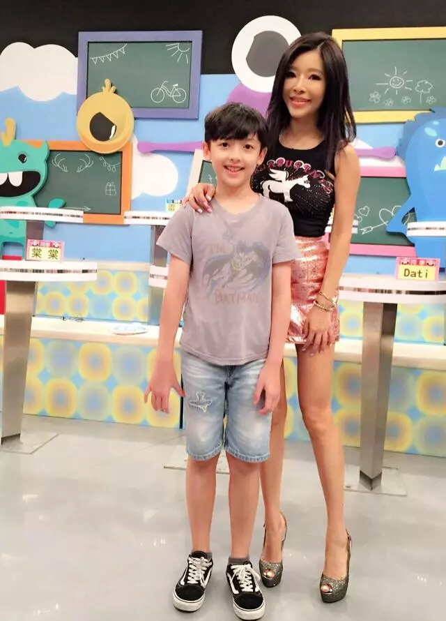 李愛綺婚後超幸福!洋尪買房「接嶽父母同住」幫她圓夢 7口三代同堂人人稱羨