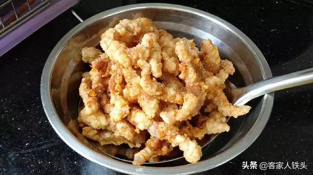 瘦肉絲中打2個雞蛋,實在太好吃,做法簡單,味美解饞越吃越香