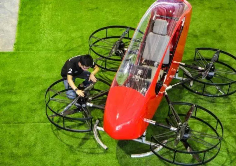 新加坡首輛空中汽車曝光,不需要飛機經驗,普通人就能開!
