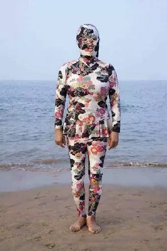 看到越南女騎士這麼穿, 你就知道一件事...