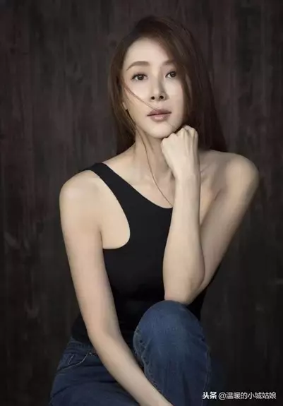 (年過40還沒人娶的13位女星,個個都國色天香,你最想把誰娶回家?