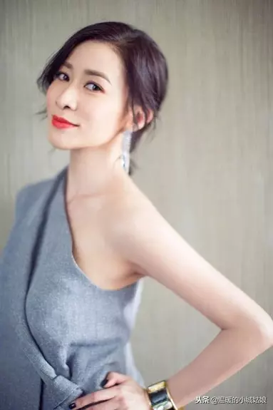 (年過40還沒人娶的13位女星,個個都國色天香,你最想把誰娶回家?