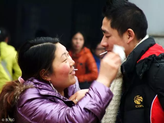三年未回家,準備回家辦離婚,看到家裡一幕,我淚流滿面!