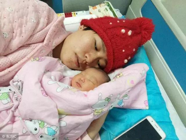 生女兒老公送我回娘家坐月子,滿月後回婆家,看到婆婆我淚流滿面