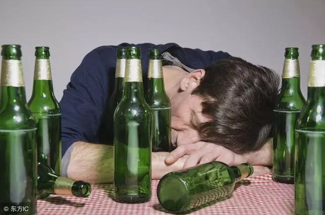姐姐生病住院我給一萬,突然手機一響,我乾脆再送二十萬!