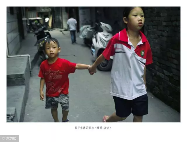 姐姐生病住院我給一萬,突然手機一響,我乾脆再送二十萬!