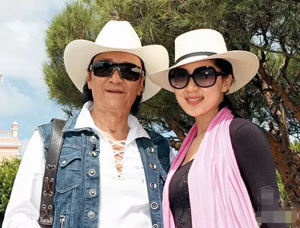 謝霆鋒爸爸不甘寂寞,港媒曝82歲謝賢密會電眼艷女