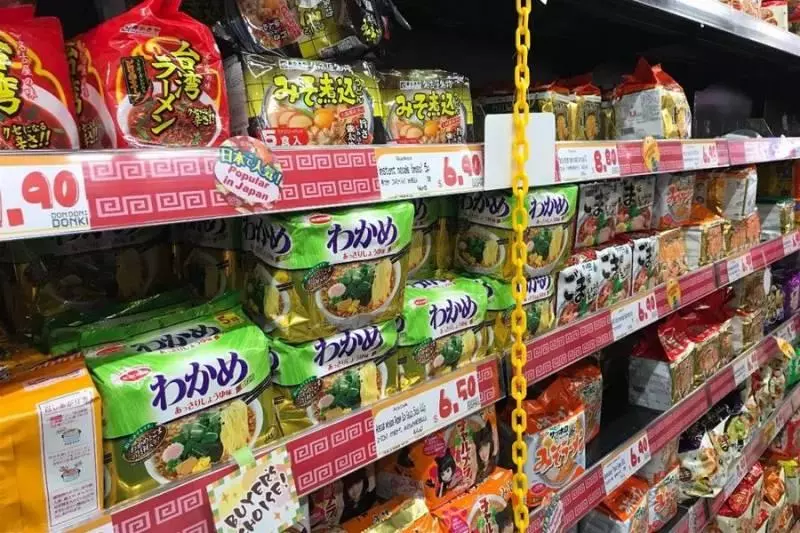 新加坡的這家超市,凌晨人流絡繹不絕!白天擠爆了