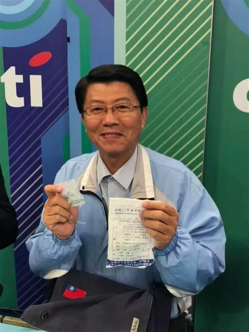 謝龍介消失在螢光幕前了?謝寒冰曝光他近況