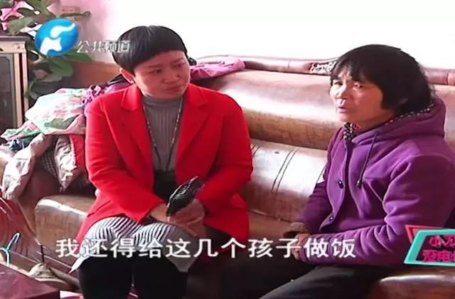 兒媳房間惡臭髒得像豬窩,婆婆看不下去開罵,兒媳潑尿暴打婆婆