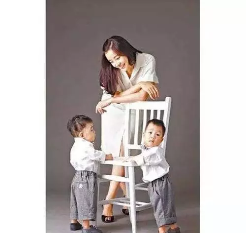 又一位明星離婚了!十一年婚姻劃上了句號,雙胞胎兒子由女方來撫養!