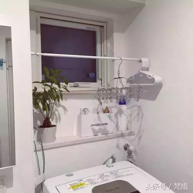 日本主婦僅用「伸縮桿+鐵網+塑膠束帶」收拾整屋雜物!曬出各種「神用法」屌打一堆高價好物! -