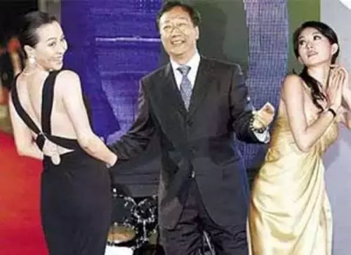 劉嘉玲曾傳出與他人緋聞,最後因「我配不上你」無疾而終