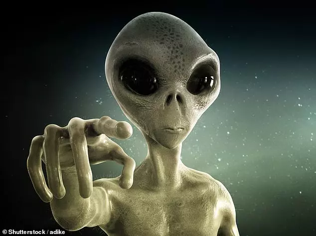 外星人早就來地球了! 牛津大學教授:與人類的「混種後代」就是救世主