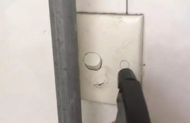 沒想到牙膏加小蘇打這麼厲害,看完我也跟著做了,省錢又實用...