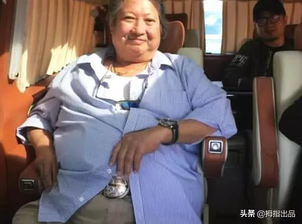 娛樂圈大佬,洪金寶的車,王晶的車,周潤發的車,都完敗給了星爺