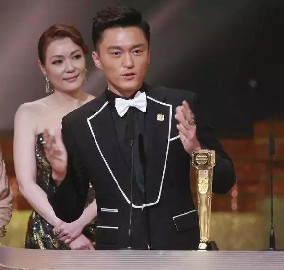 「安心偷食」連累一大波TVB藝人,這位「綠葉」卻迎來春天!