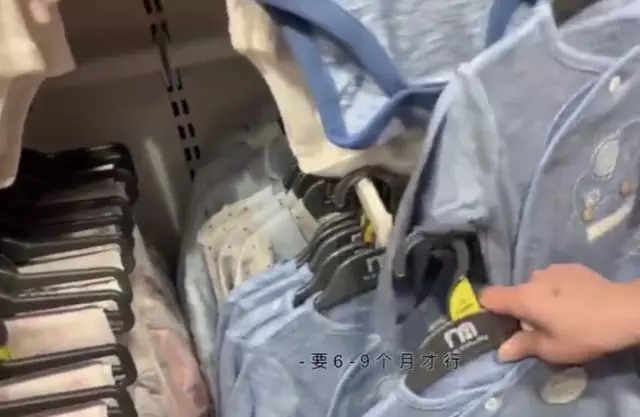 張柏芝分享三胎兒子動態,小王子長得好快,比同齡孩子大不少!