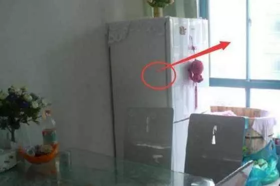 一旦家中冰箱這樣擺放,財神爺見了繞道走,夫妻反目,家運不濟
