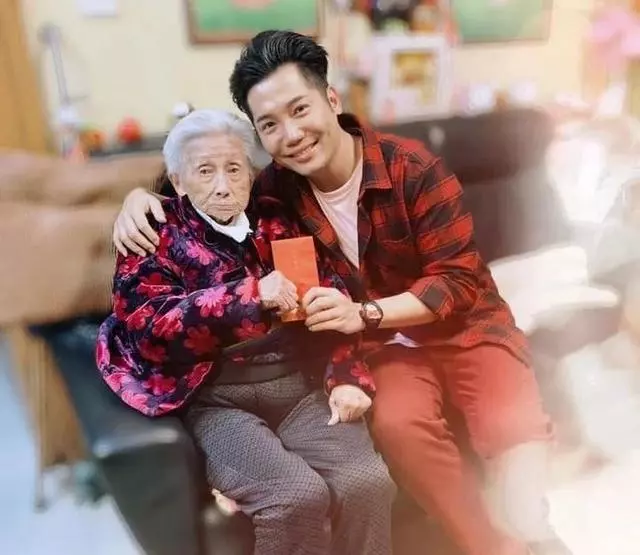 宣布婆婆離世!38歲TVB小生情緒低落不停自責:我不是一個乖孫子
