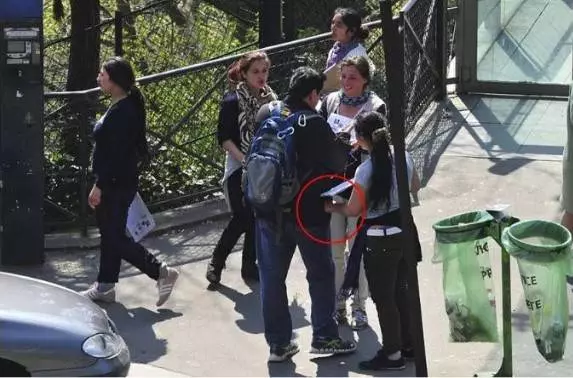 在《新加坡》如果看見這幾個人請小心,已經有人中招了~