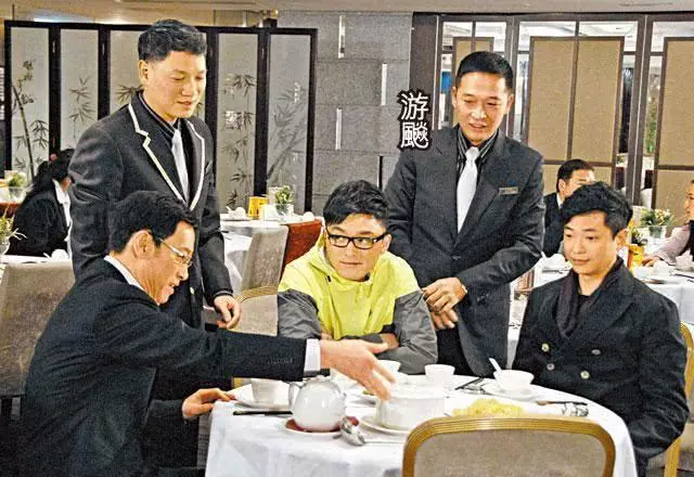 常演古惑仔前TVB綠葉,被認為有精神病,終轉行從商賺錢養父母!