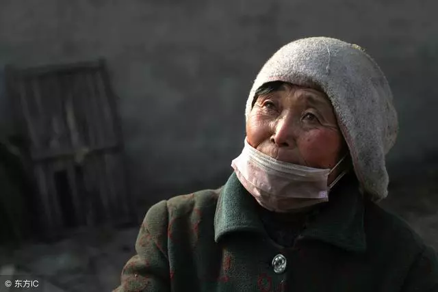 為給母親治病,他娶了個不願娶的胖女人,兩年後他卻心花怒放了