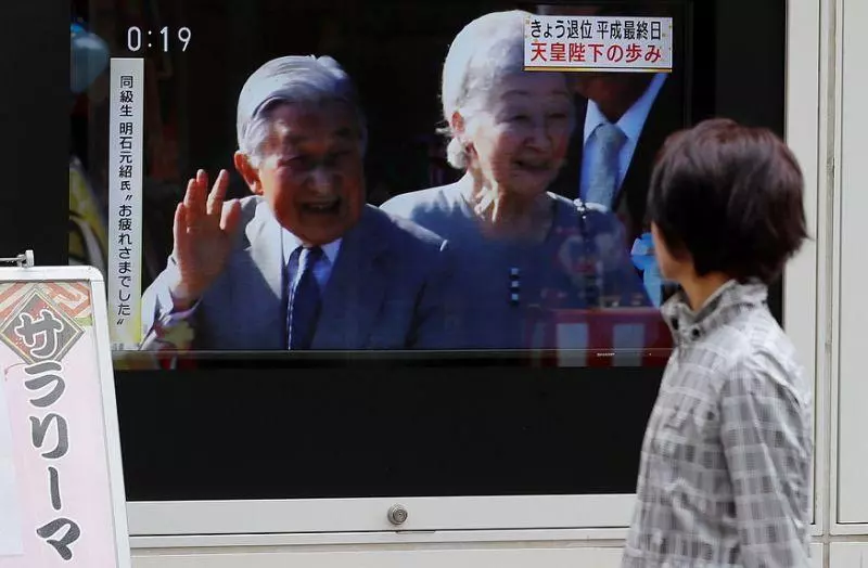 日本天皇傳承三大神器 天叢雲劍、八尺瓊勾玉與八咫鏡