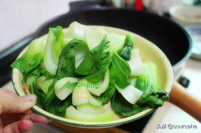 不管炒什麼青菜,多加一步,顏色不發黃,營養更高,好吃也好看!