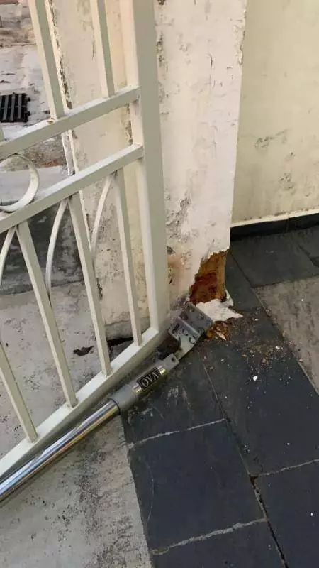 事情發生在皇后東方花園!想不到今天竟然被我遇到這種事情.... 到現在還心有餘悸!