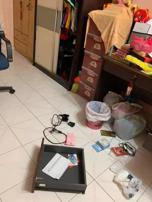事情發生在皇后東方花園!想不到今天竟然被我遇到這種事情.... 到現在還心有餘悸!