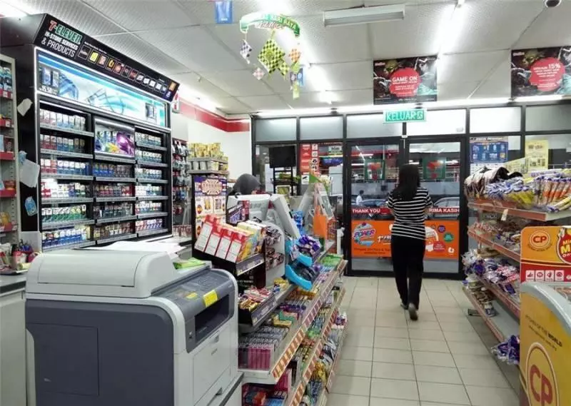 大馬母女趁無塑料袋日在Aeon 偷走總價值1300令吉貨品!結帳時一個動作讓網友目瞪口呆...厲害了