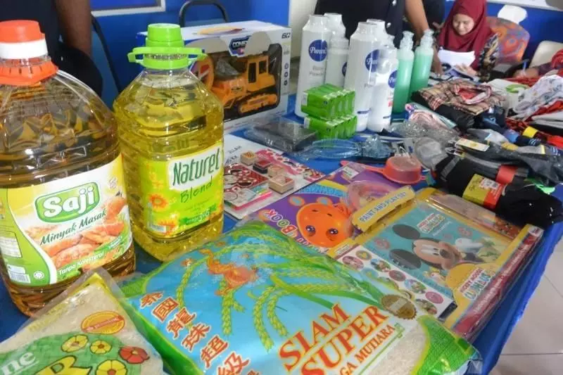 大馬母女趁無塑料袋日在Aeon 偷走總價值1300令吉貨品!結帳時一個動作讓網友目瞪口呆...厲害了