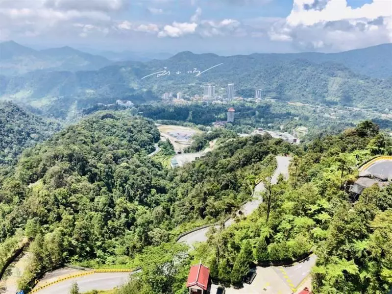 「雲頂高原」還有一座特別的寺廟,免費向大眾開放,還是華人建造的!