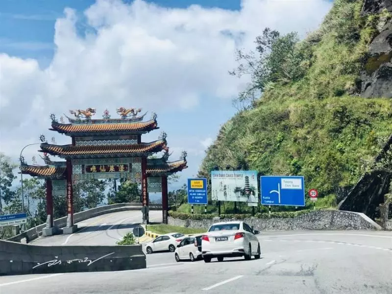 「雲頂高原」還有一座特別的寺廟,免費向大眾開放,還是華人建造的!