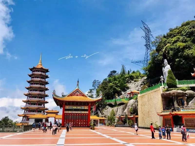「雲頂高原」還有一座特別的寺廟,免費向大眾開放,還是華人建造的!