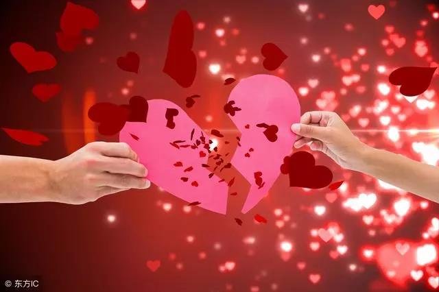 我剛結婚,第二天媽就跟爸提出離婚,媽說出理由後,我含淚說離吧