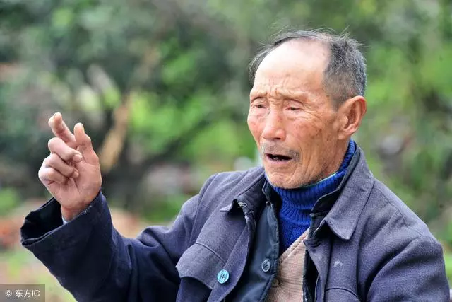 生下腦癱兒母親不辭而別,爺爺把孫子養大,母親回來吵著要兒養老