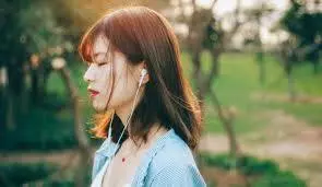 回家找不到父女倆!順著聲音「到廚房一看」媽媽頓時無法淡定了~