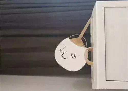 做人,請不要炫耀~更不要事事顯擺。