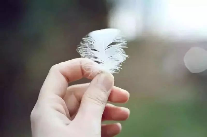 做人,請不要炫耀~更不要事事顯擺。