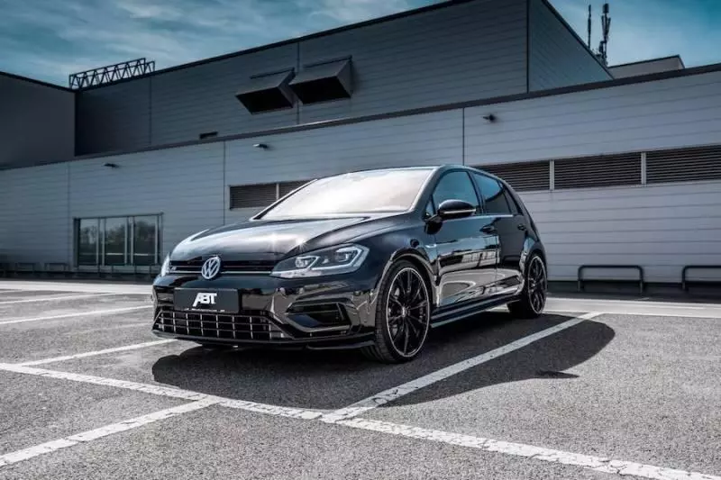 覺得VW Golf R的300匹馬力不夠用?ABT再給你50匹! | 車壇新訊